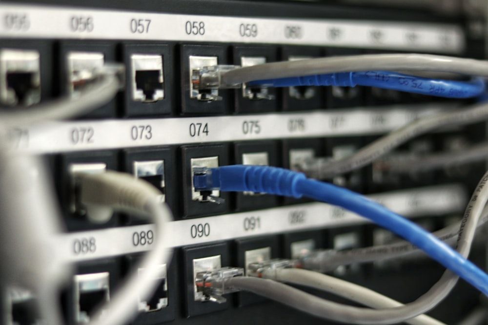 Top 10 IP Phone Features to Look for in Your Business VoIP Canada Setup